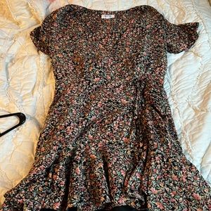 Like new BB Dakota floral dress